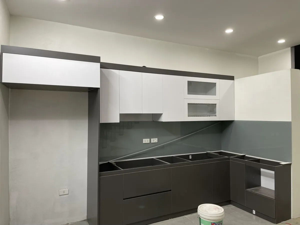 Tủ bếp MDF An Cường hiện đại 2025