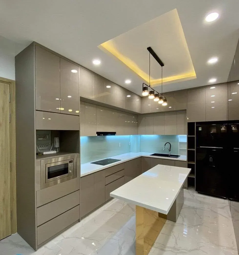 Hướng dẫn chọn vật liệu tủ bếp phù hợp: So sánh chi tiết gỗ, MDF, nhựa và inox